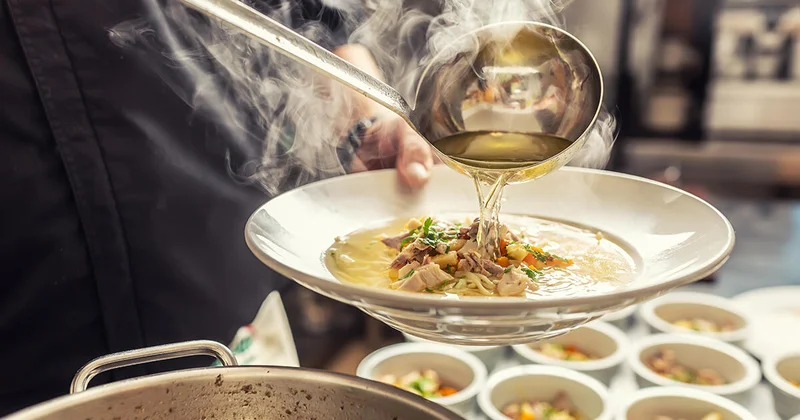 Диетолог объяснила, как температура еды влияет на кишечник