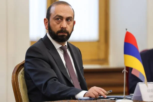 Mirzoyan Qarabağdan köçən ermənilərin geri qayıdacağına İNANMIR