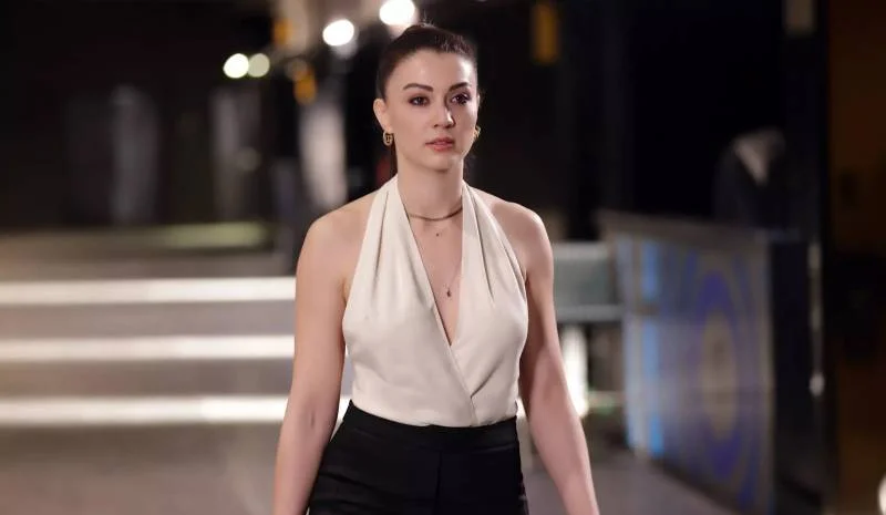 Burcu Özberkdən estetik iddialara CAVAB FOTO