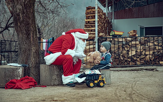 Şaxta Baba “Changan” ilə ucqar kəndlərdə! Foto