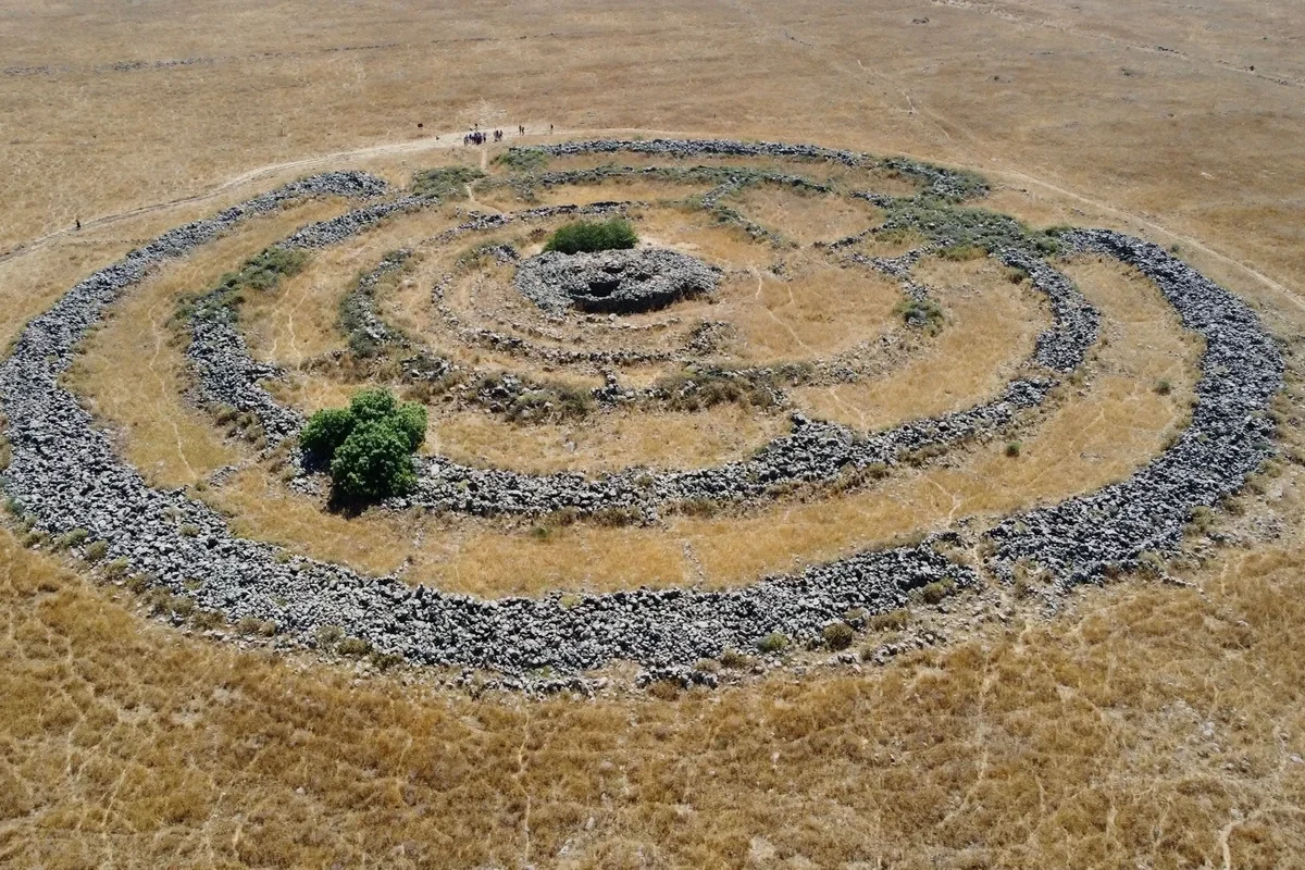 Sirli Kabus təkərinin tərsinə fırlanması alimləri çaşbaş qoydu