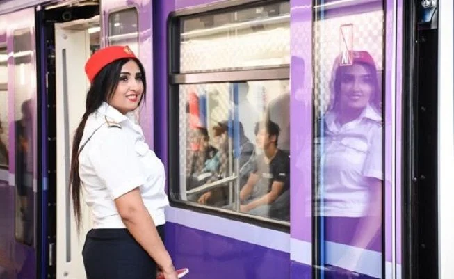 Sərnişinlər həm şəxsi avtomobillərdən, həm manatlıq taksilərdən uzaqlaşıb metroya üz tutacaqlar