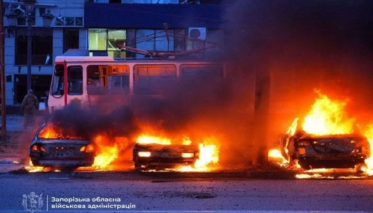 Zaporojye bombalandı: 13 ölü, 18 yaralı Matəm elan olundu FOTO