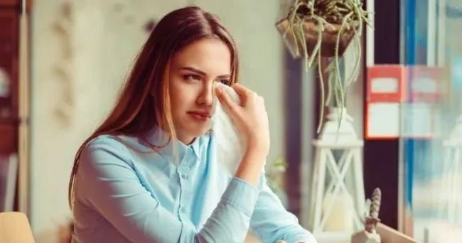 Xoşbəxt olduğumuz zaman niyə ağlayırıq?