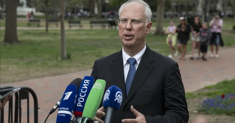 Dmitriyevin Parisdə kiminlə görüşdüyünü sirr saxlayırlar