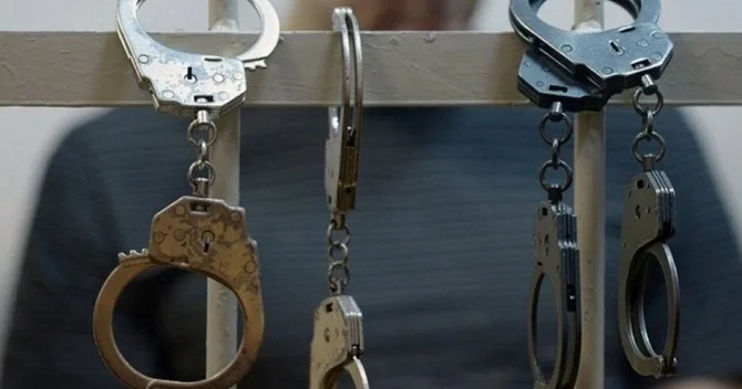 Vətəndaşın telefonunu oğurlayıb mobil tətbiqə müdaxilə edən şəxsi polis saxladı