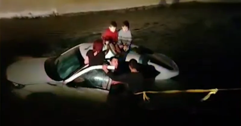 В Бейлаганском районе автомобиль упал в канал, пассажиры спасены Minval Politika