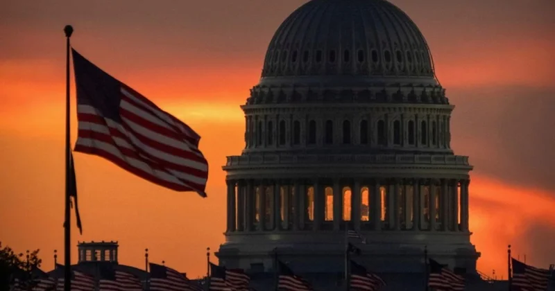 ABŞ Senatı Trampın Venesuelaya qarşı hərbi addımlarına “stop” dedi