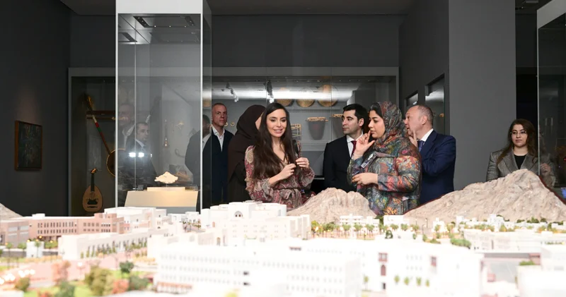 Вице президент Фонда Гейдара Алиева Лейла Алиева посетила Национальный музей Омана и рынок Матрах в Маскате