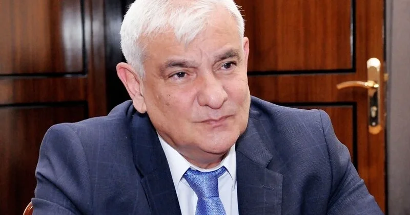 Kamal Abdulla: Dilə kiçik müdaxilələr gələcək təhdidlərə yer aça bilər