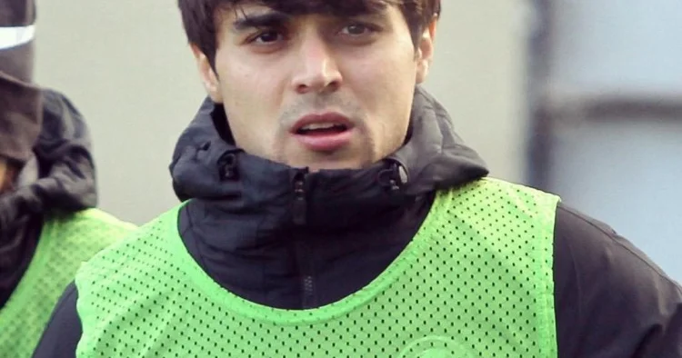 Şəfa da Amil Yunanovla bağlı dolaşıq durum klubun prezidenti bir söz deyir, baş məşqçi başqa söz, söhbətə Araz Naxçıvan ın məşqçisi də qarışıb