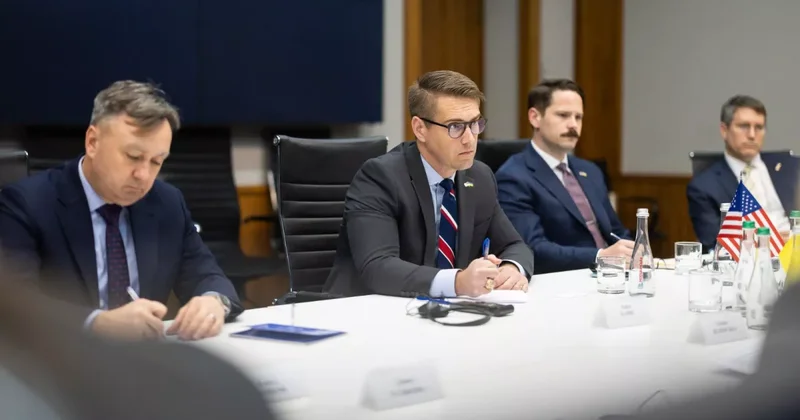 Помощник госсекретаря США посетил Киев ФОТО