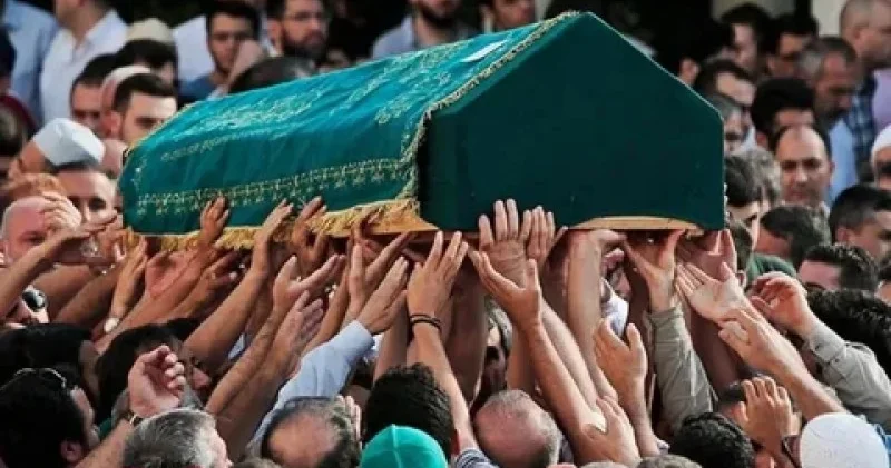 Tanınmış zavod rəhbəri maşınından ölü tapıldı FOTO