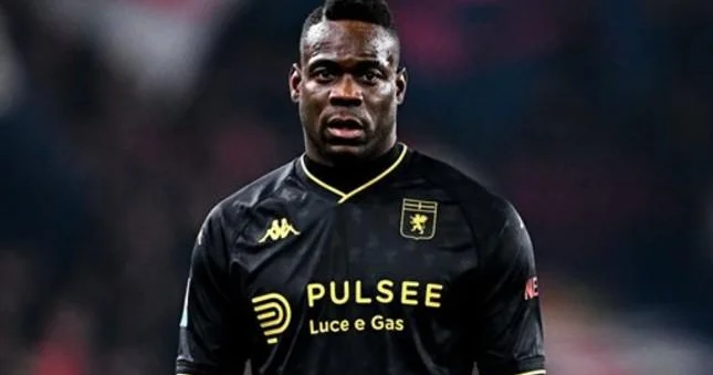 Balotelli bu klubla müqavilə imzaladı