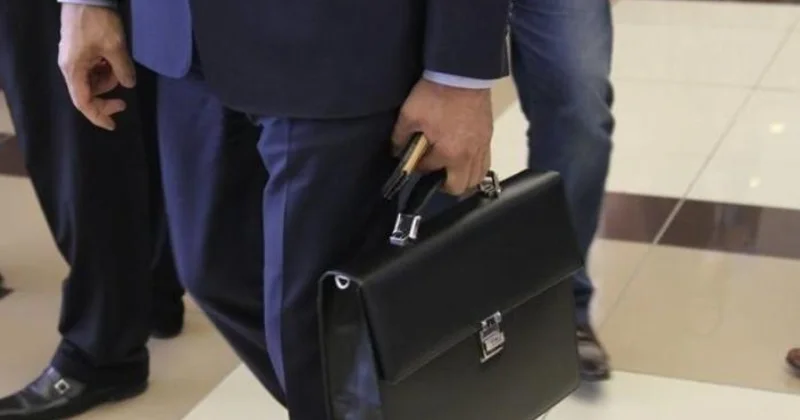 Heç kimin tanımadığı adam hansısa vasitə ilə yüksək vəzifəyə gələ bilir Deputat