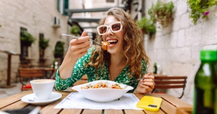 В Азербайджане мужчины пожаловались в Госкомитет на экономическое насилие Minval Politika