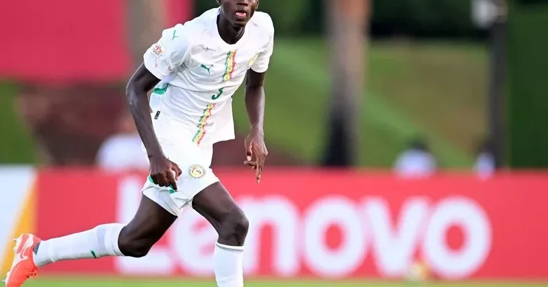 “Liverpul” sol cinah müdafiəçisi Mor Ndiayeni transfer edir