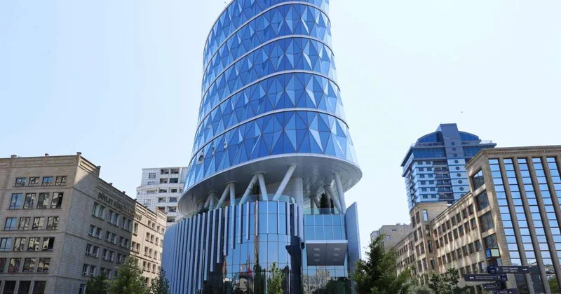 Gömrük Komitəsində daha bir idarə rəisi işdən çıxarıldı FOTO