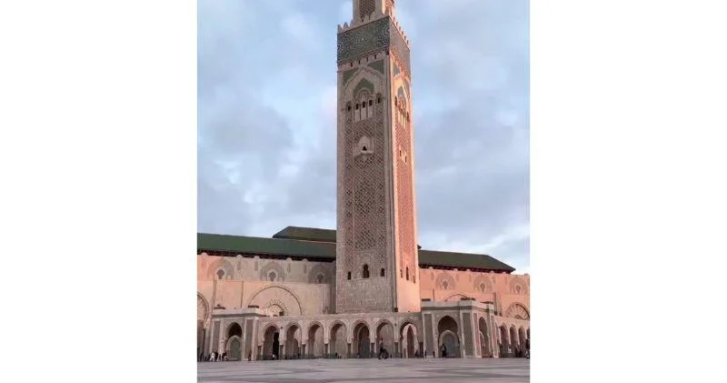 Севда Яхъяева в мечети Хасана II в Касабланке ВИДЕО