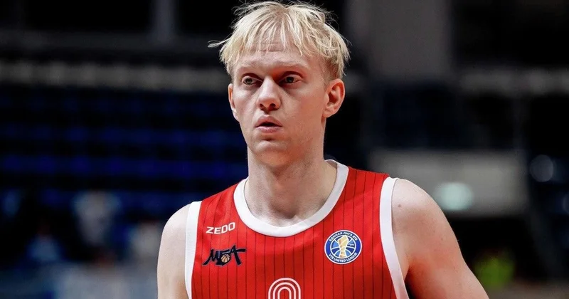 Задержанный во Франции баскетболист Касаткин возвращен в Россию после обмена