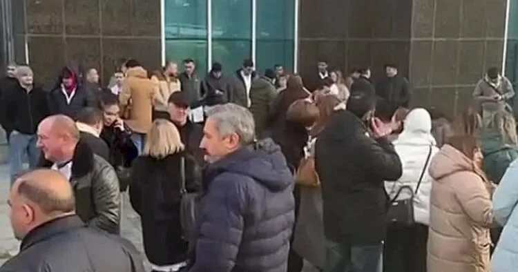 “Dünən TƏBİB in binası qarşısında diş həkimlərinin etiraz aksiyası göstərdi ki, xalq yatıb yanaşması artıq tarixə çevrilir” ŞƏRH