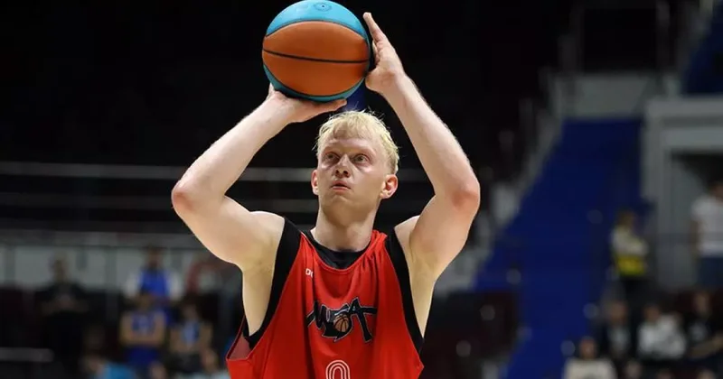 Российского баскетболиста, задержанного по запросу США, выпустили из французской тюрьмы