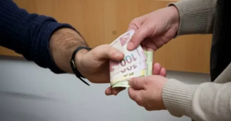 Əlillik dərəcəsi ilə bağlı Cəlilabad xəstəxanasının vəzifəli şəxsinə rüşvət İTTİHAMI