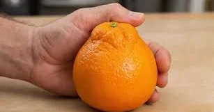 Mərcə gəlib, mandarini bütöv uddu Boğuldu