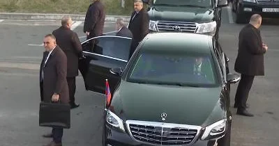 Paşinyanın avtomobilinin nömrə nişanı dəyişdirilir