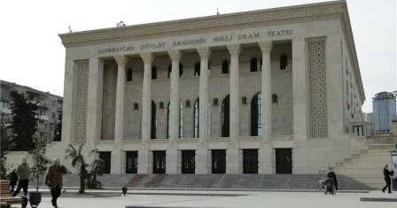 Азербайджанский Нацдрамтеатр запускает постановку китайского драматурга Лю Шуганя