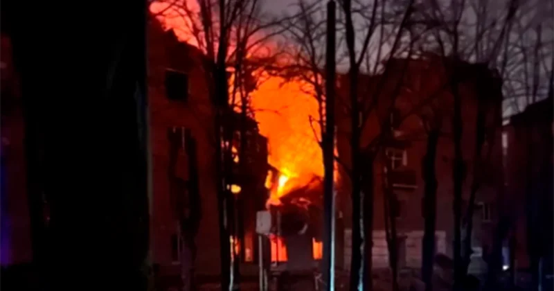 Ukraynada yaşayış binalarını “İskəndər”lə vurdular Video