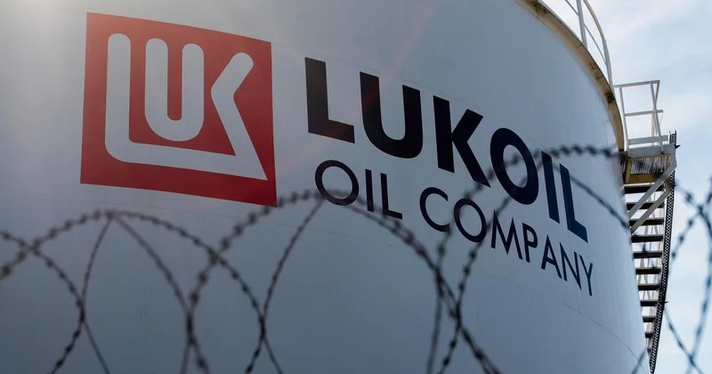 İraq “Lukoil”un neft yatağını milliləşdirir