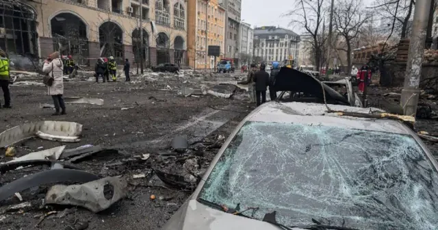 Rusiya bu şəhəri İskəndər lə vurdu, yaralılar var VİDEO