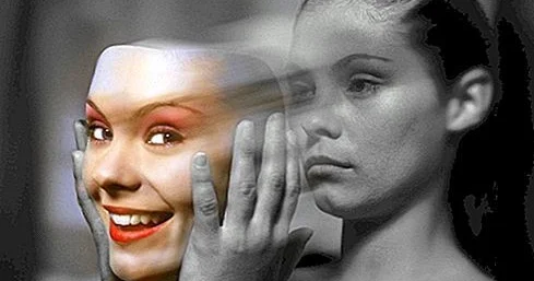 Gülüş arxasında gizli depressiya