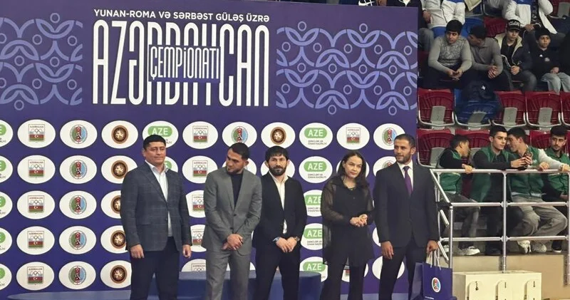 Veteran güləşçilər mükafatlandırıldılar