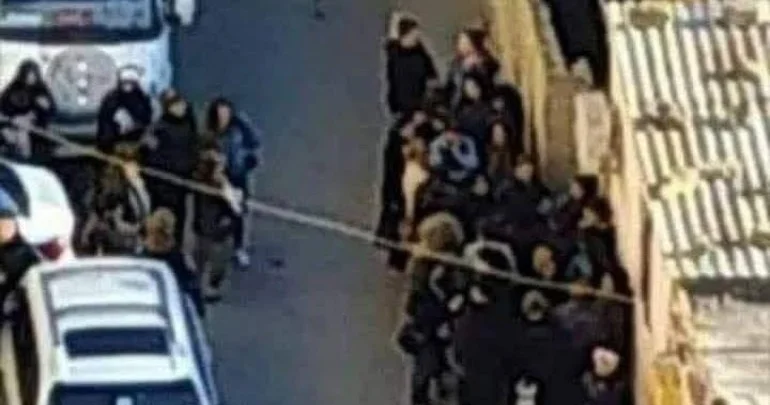 Bakıda qapıda növbə: Onlar satanizmə xidmət edir