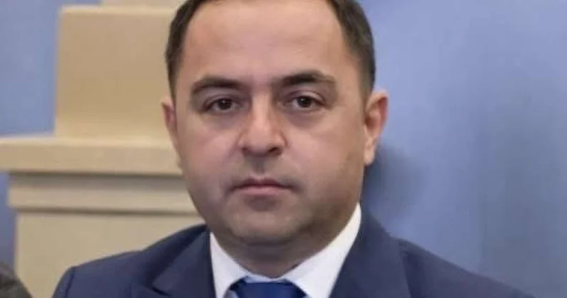 Dünən işdən çıxarılan rəisə yeni vəzifə verildi