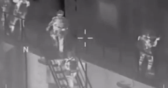 США показали, как захватили путинский теневой танкер Minval Politika