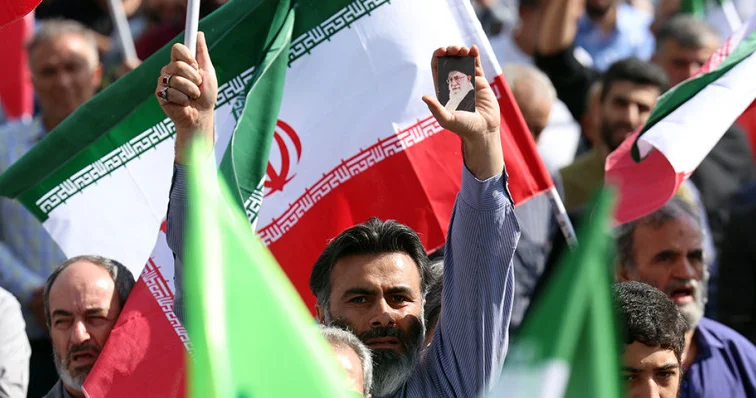 “İranda kütləvi etirazlar: rejim hələlik duruş gətirir, amma narazılıq artır“ Rusiya mətbuatı