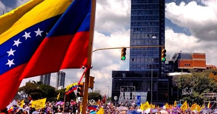 Venesueladan xarici vətəndaşlarla bağlı vacib qərar