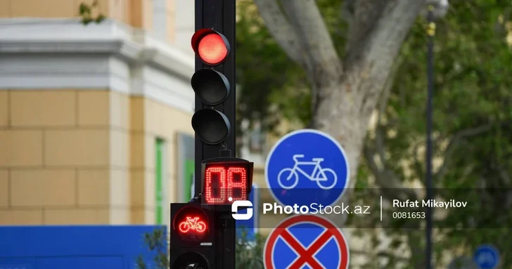 Как в Баку регулируют движение двухколесного транспорта?