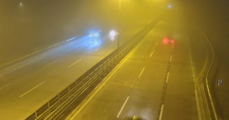 В связи с туманом в Баку снижен скоростной режим на дороге Зыхский круг Аэропорт