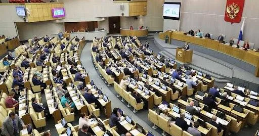 “ABŞ gəmilərini batırın, Avropanı “Oreşnik”lə vurun!” Dumada isterika