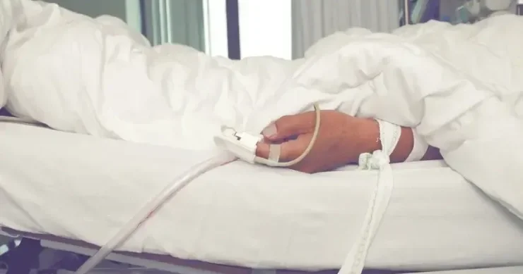 Azərbaycanda iki nəfər daxili qanaxmadan öldü