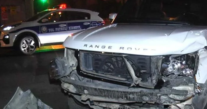 Tanışının “Range Rover”inə 11 min manatlıq ziyan vurdu