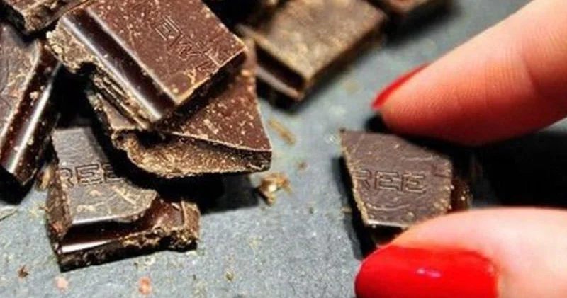 Tünd şokoladlarla bağlı dietoloqdan mühüm açıqlama
