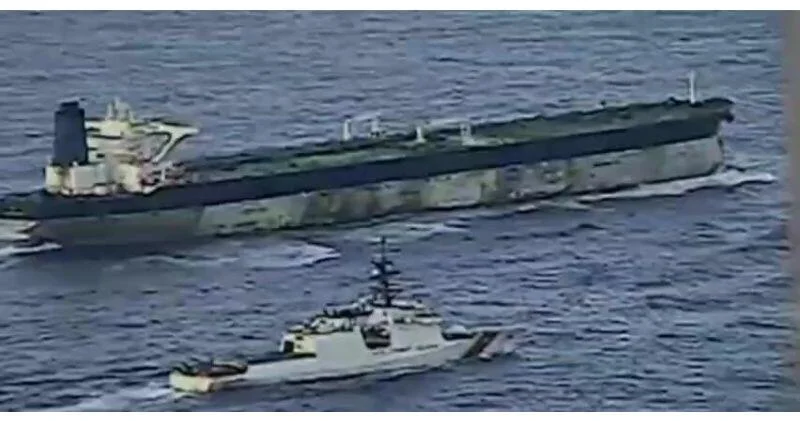 Береговая охрана США показала кадры преследования и захвата танкера Маринера ВИДЕО