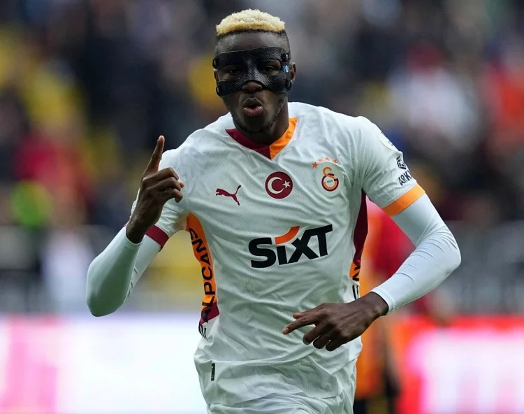 Osimhen Qalatasaray a görə ərəblərin təklifini qəbul etmədi