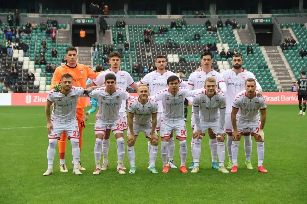 Sivasspor un qələbəsi məğlubiyyətə çevrildi