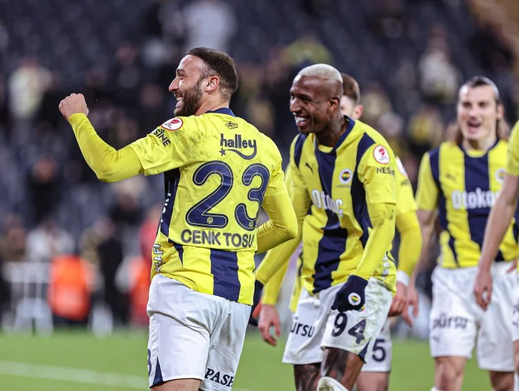 Cenk Tosun İstanbulda klubunu dəyişə bilər